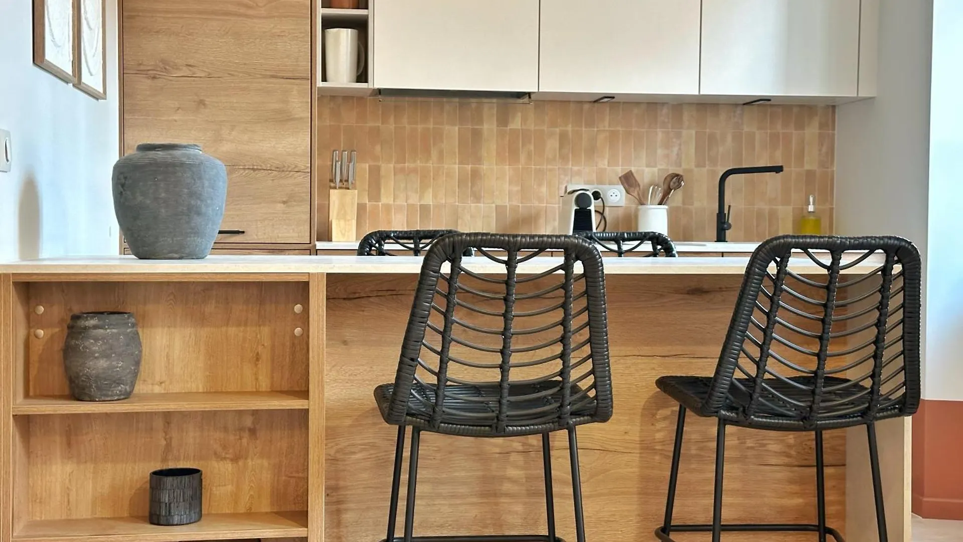 La Maison Cavet 5 Appartements De Standing Au Coeur Du Village 滨海萨纳里 0*,