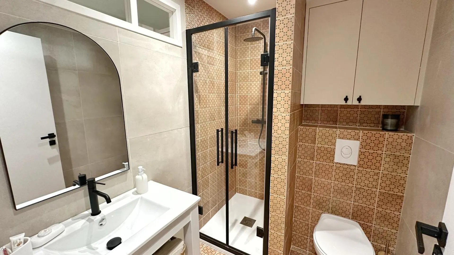 La Maison Cavet 5 Appartements De Standing Au Coeur Du Village Sanary-sur-Mer Daire